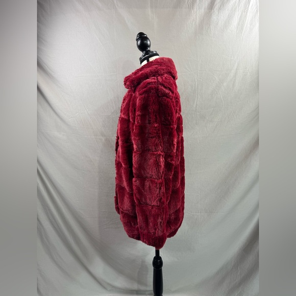 Red Faux Fur Coat 40% OFF - Picture 8 of 10